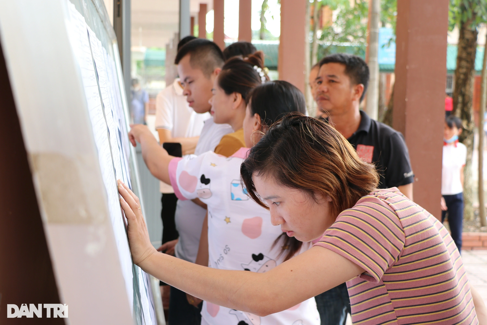 Lễ khai giảng ở ngôi trường đặc biệt, bố mẹ bỏ công việc cả tuần theo con - 12 Lễ khai giảng ở ngôi trường đặc biệt, bố mẹ bỏ công việc cả tuần theo con - 12