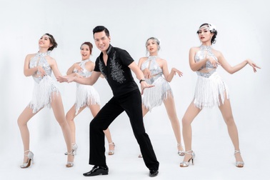 Nguyễn Hưng tái xuất với bước nhảy mê hoặc