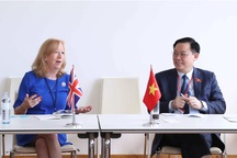 Chủ tịch Quốc hội vận động lãnh đạo các nước chia sẻ, chuyển nhượng vắc xin