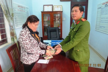 Nữ hành khách bỏ quên 200 triệu đồng trên xe buýt