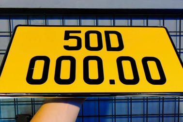 Vì sao Bộ Công an chưa đề xuất đấu giá biển số ô tô nền vàng?