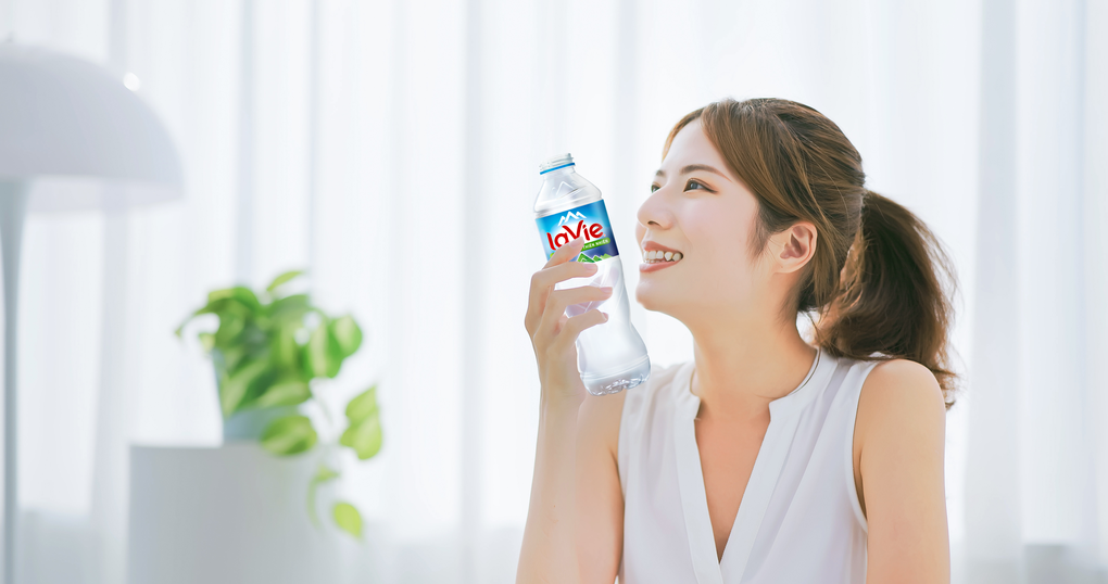 Chuyên gia chia sẻ lợi ích của nước khoáng thiên nhiên với sức khỏe - 3 Chuyên gia chia sẻ lợi ích của nước khoáng thiên nhiên với sức khỏe - 3