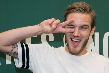 Chàng trai bỏ học để làm livestream khiến Youtube phải săn đón