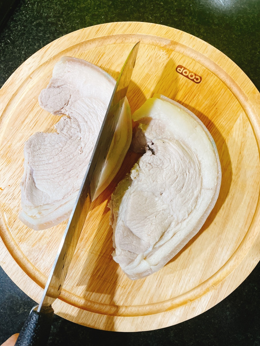 Cô giáo dạy Hóa mách cách làm thịt heo hai đầu da chuẩn như nhà hàng - 5 Cô giáo dạy Hóa mách cách làm thịt heo hai đầu da chuẩn như nhà hàng - 5