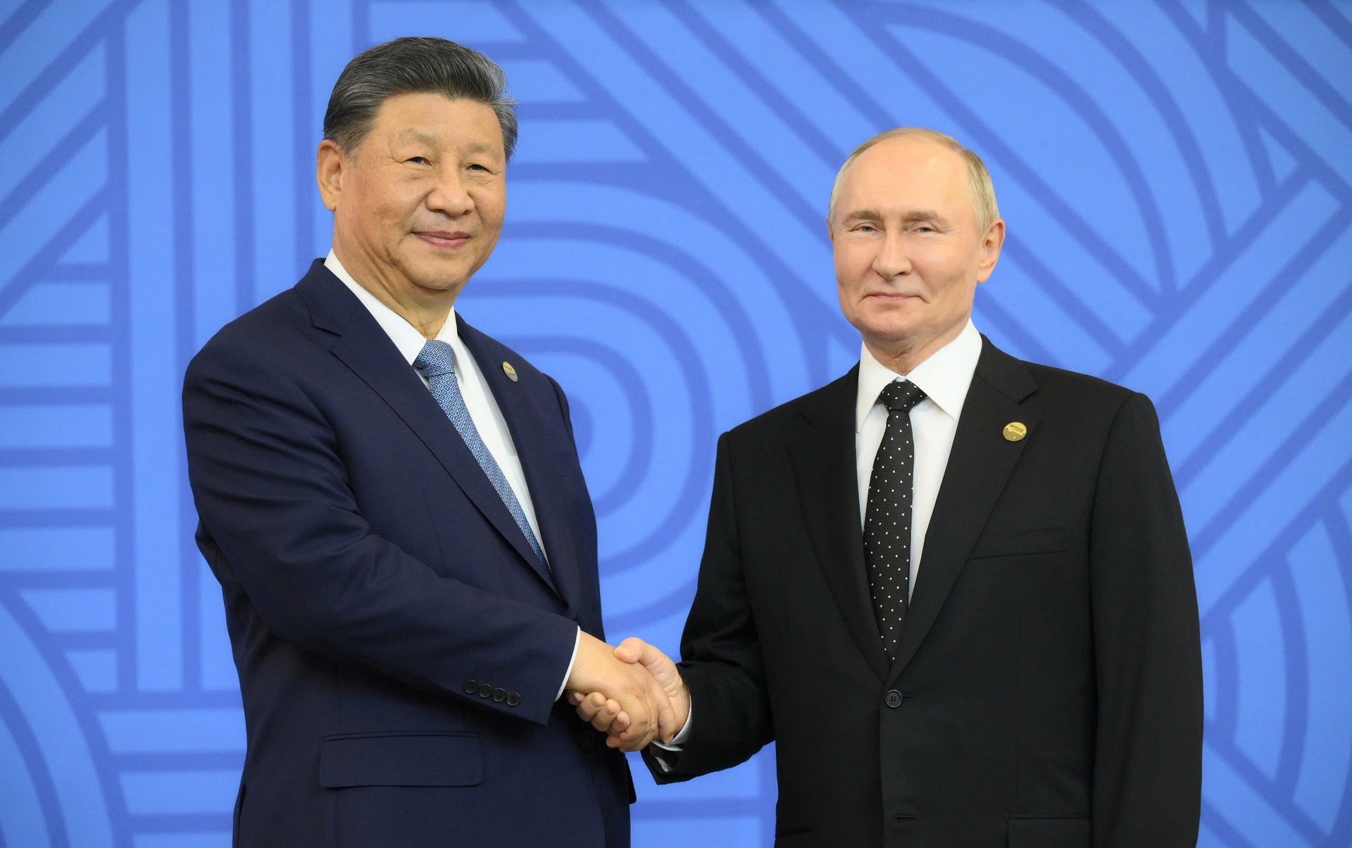 Tổng thống Nga Putin đón lãnh đạo cấp cao các nước dự Hội nghị BRICS - 6 Tổng thống Nga Putin đón lãnh đạo cấp cao các nước dự Hội nghị BRICS - 6