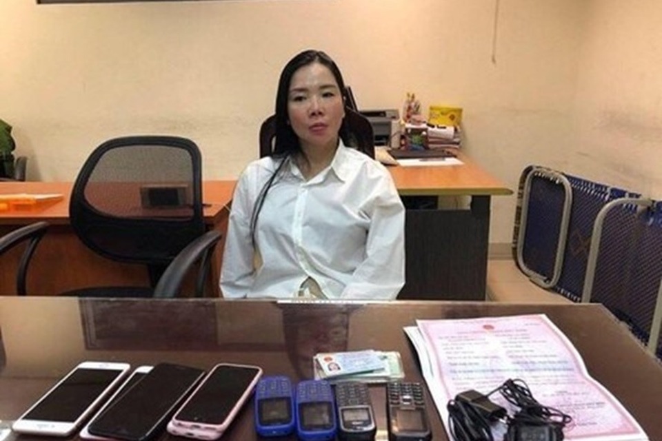 Kiều nữ liên tiếp lừa đảo trong khi đi chữa bệnh tâm thần - 1 Kiều nữ liên tiếp lừa đảo trong khi đi chữa bệnh tâm thần - 1