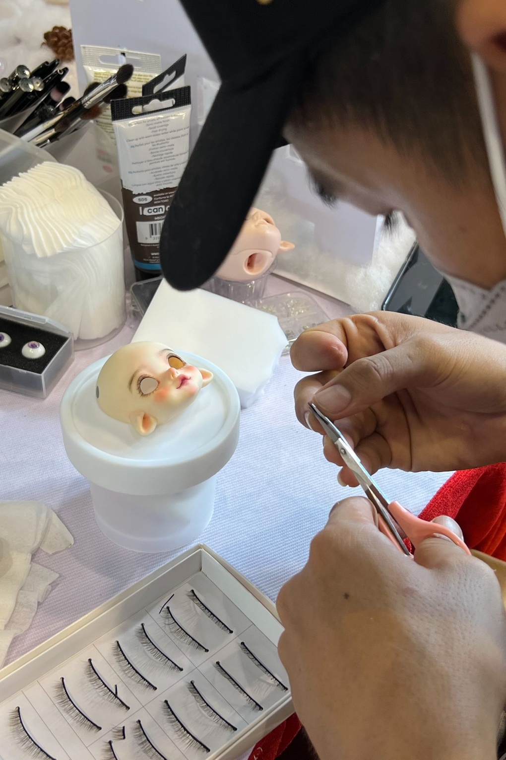 Hàng trăm người đổ xô dự đại tiệc săn đồ tí hon - 8 Hàng trăm người đổ xô dự đại tiệc săn đồ tí hon - 8