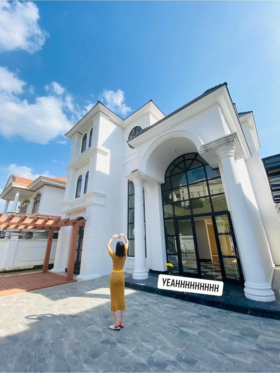 Lệ Quyên tậu luôn biệt thự khủng hậu ly hôn chồng đại gia - 1 Lệ Quyên tậu luôn biệt thự khủng hậu ly hôn chồng đại gia - 1