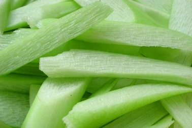 Mẹo hay phòng tránh, giảm ngứa tay khi sơ chế dọc mùng