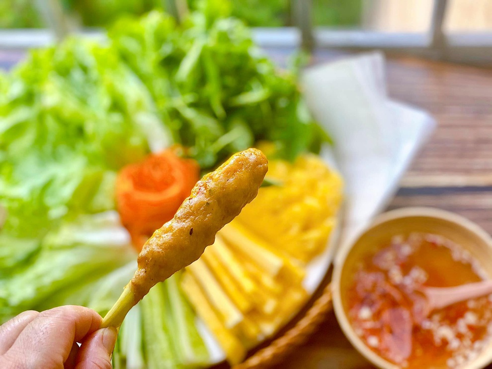 Nem lụi nướng cực ngon và công thức pha nước chấm đơn giản tại nhà - 1 Nem lụi nướng cực ngon và công thức pha nước chấm đơn giản tại nhà - 1