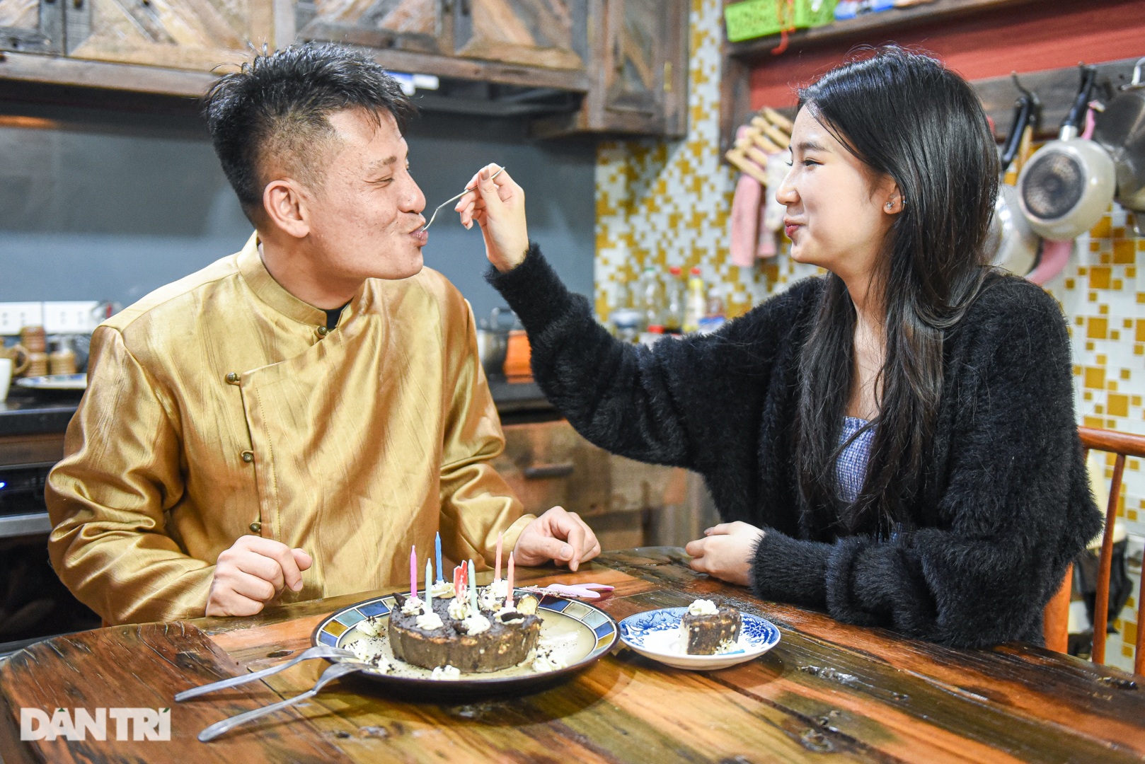 Ông bố điên ở Hà Nội rèn con gái thành hoa hậu, con trai giật học bổng Mỹ - 10 Ông bố điên ở Hà Nội rèn con gái thành hoa hậu, con trai giật học bổng Mỹ - 10