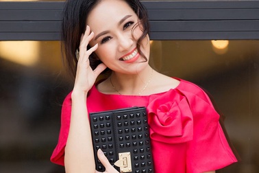 Khoảnh khắc đời thường đầy quyến rũ của BTV Hoài Anh