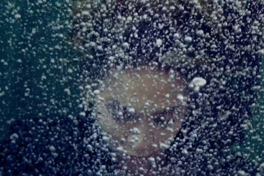 Cảnh "phá xe" trong MV "Hold Up" của Beyonce