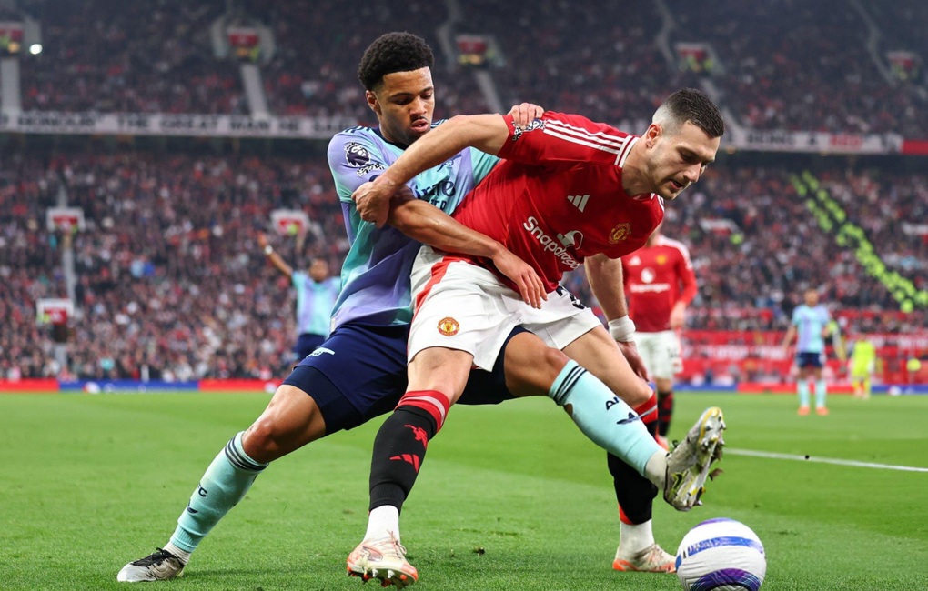 HLV Arteta bỏ họp báo do bị hỏi việc đầu hàng trước Liverpool - 2 HLV Arteta bỏ họp báo do bị hỏi việc đầu hàng trước Liverpool - 2
