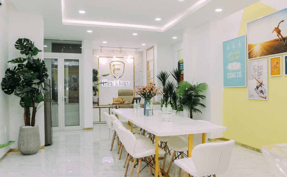 Tưng bừng khai trương chi nhánh đại diện phụ kiện điện thoại Earldom miền Trung - 3 Tưng bừng khai trương chi nhánh đại diện phụ kiện điện thoại Earldom miền Trung - 3