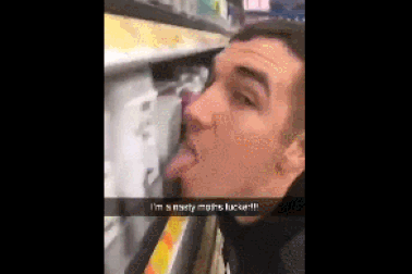 Phẫn nộ thanh niên với hành vi cố ý phát tán Covid-19 rồi “khoe” lên mạng