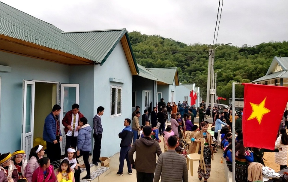 Tết sớm nơi bản làng vùng biên từng bị cơn lũ kinh hoàng quét qua - 5 Tết sớm nơi bản làng vùng biên từng bị cơn lũ kinh hoàng quét qua - 5