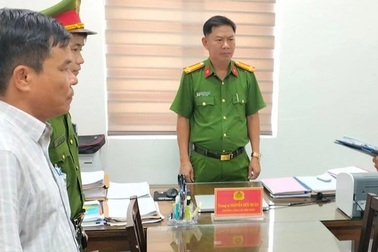 Lập 13 hồ sơ cấp sổ đỏ trái quy định, nguyên chủ tịch xã bị khởi tố