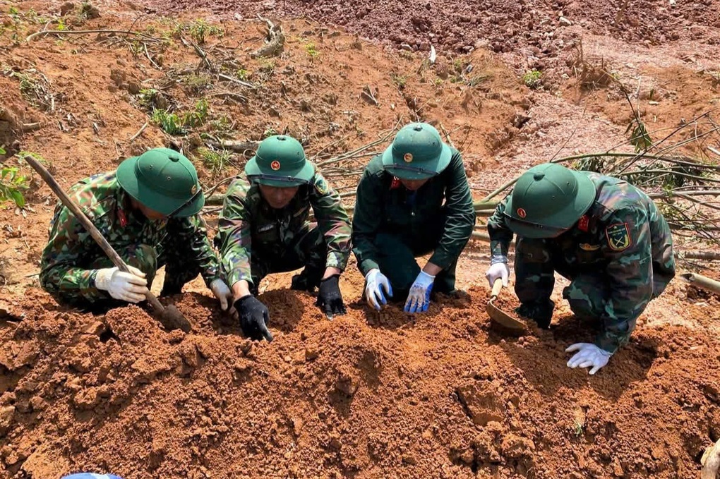 Phát hiện hài cốt liệt sỹ kèm di vật tại Quảng Trị - 1 Phát hiện hài cốt liệt sỹ kèm di vật tại Quảng Trị - 1