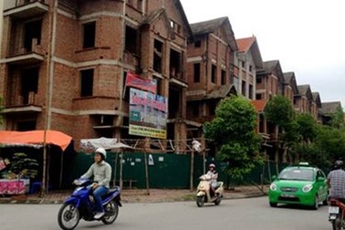 Bất lực với biệt thự bỏ hoang?