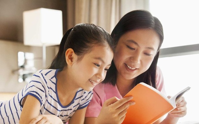 Trẻ học từ những gì cha mẹ làm hơn là những gì cha mẹ dạy.