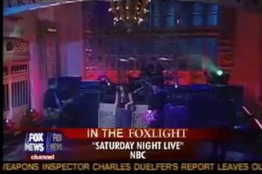 Ashlee Simpson hát nhép tại chương trình “Saturday Night Live” 2004