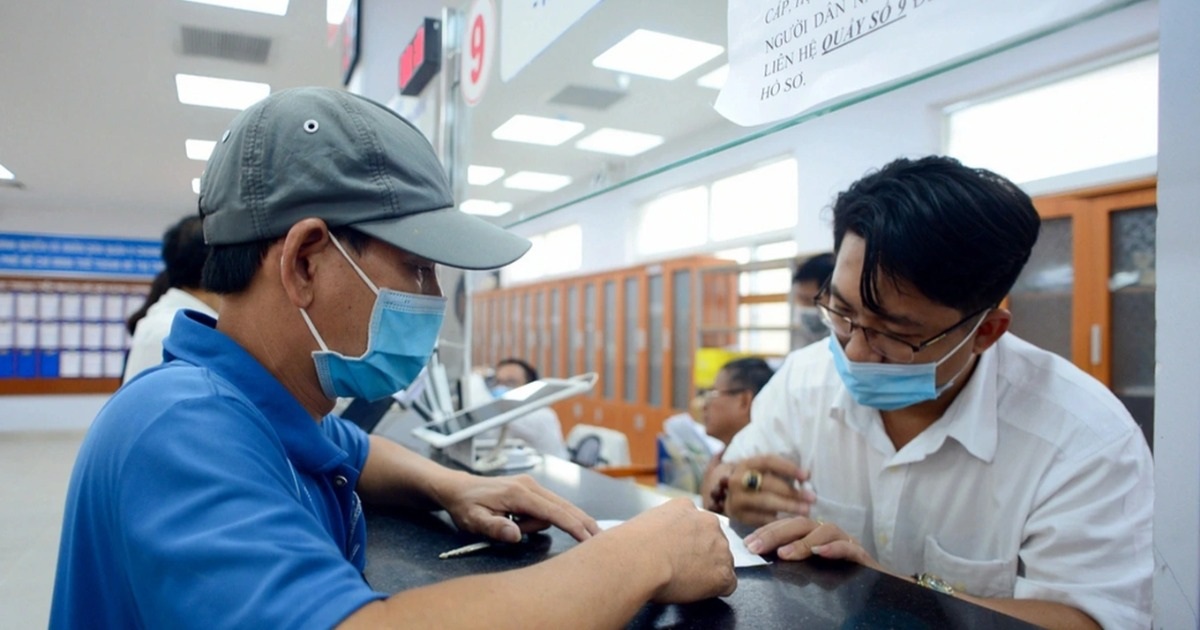 Được bố trí việc mới, cán bộ không chuyên trách mừng vui tiếp tục công tác