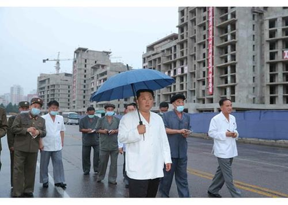 Bên trong đại công trường ven sông ở Triều Tiên thành hình sau 140 ngày - 1 Bên trong đại công trường ven sông ở Triều Tiên thành hình sau 140 ngày - 1
