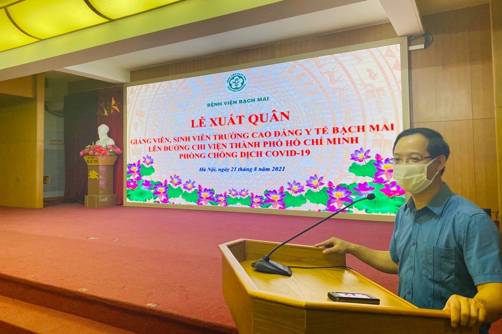 1500 giáo viên, sinh viên Cao đẳng Y tế Bạch Mai xuất quân chi viện TPHCM - 2 1500 giáo viên, sinh viên Cao đẳng Y tế Bạch Mai xuất quân chi viện TPHCM - 2