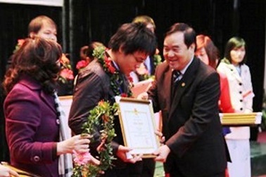 Những tài năng khoa học trẻ VN năm 2011