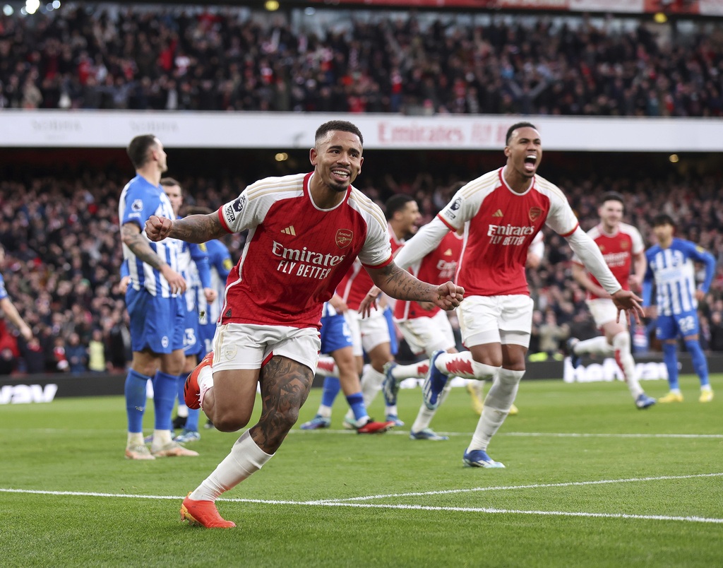 Đánh bại Brighton, Arsenal giành ngôi đầu bảng - 2