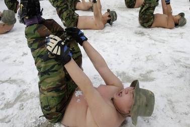 Hàn Quốc giáo dục trẻ em hư bằng quân luật