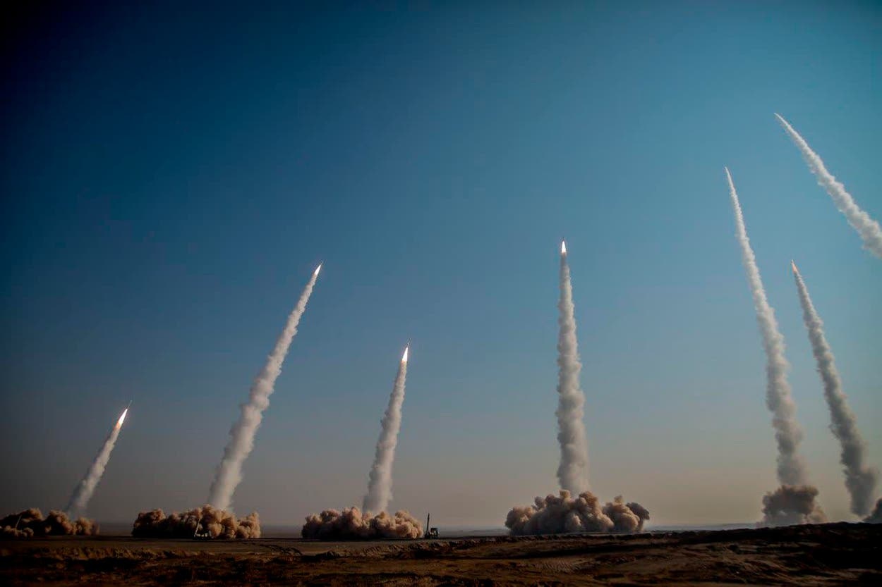 Iran - Israel so găng hỏa lực: Mưa bom đối đầu tên lửa ồ ạt - 1
