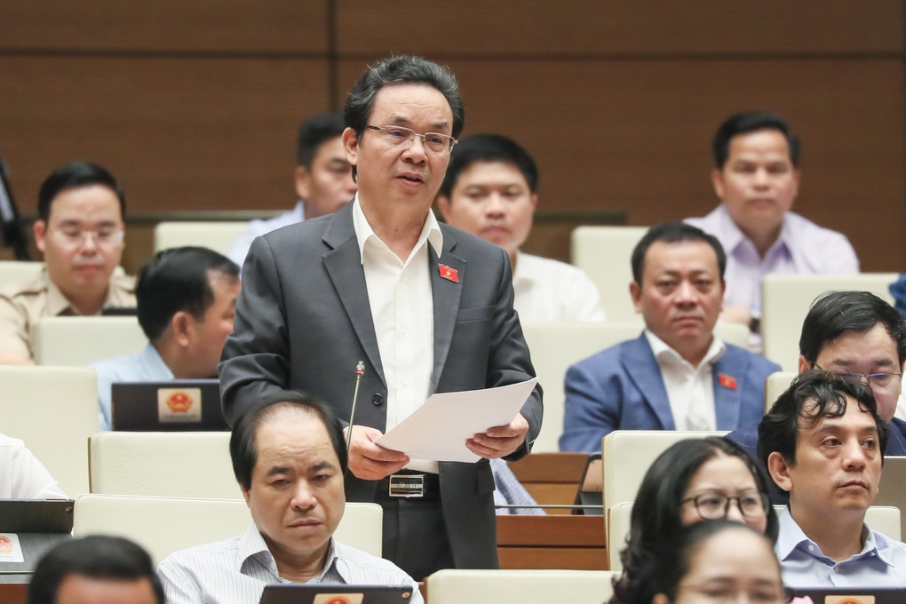 Vòng luẩn quẩn của ngành y tế khi phải chọn giá thấp nhất - 2 Vòng luẩn quẩn của ngành y tế khi phải chọn giá thấp nhất - 2