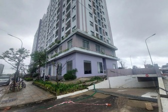 Hơn 1.000 cư dân khốn khổ vì mất điện gần nửa tháng sau lũ