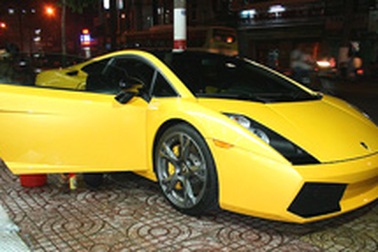 Sài Gòn: đỉnh điểm của “bão” siêu xe!