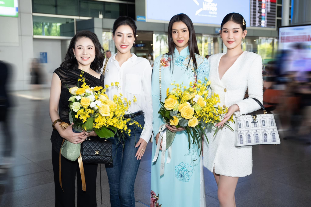 Hoa hậu Hoàng Thanh Loan đón Hoa hậu Hoàn vũ Thái Lan đến Việt Nam - 2 Hoa hậu Hoàng Thanh Loan đón Hoa hậu Hoàn vũ Thái Lan đến Việt Nam - 2