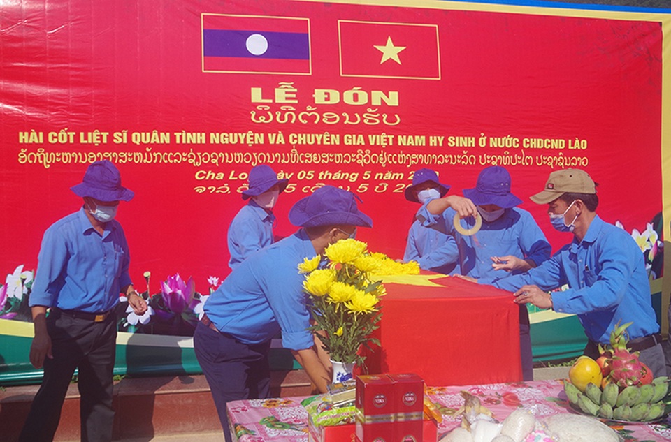 Quy tập 31 hài cốt liệt sĩ quân tình nguyện Việt Nam hy sinh tại Lào - 1 Quy tập 31 hài cốt liệt sĩ quân tình nguyện Việt Nam hy sinh tại Lào - 1