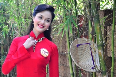  Đỗ Hoàng Anh đủ tuổi dự thi Hoa hậu