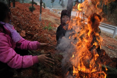 Những đốm lửa hồng trên vùng cao Sa Pa ngày rét đậm