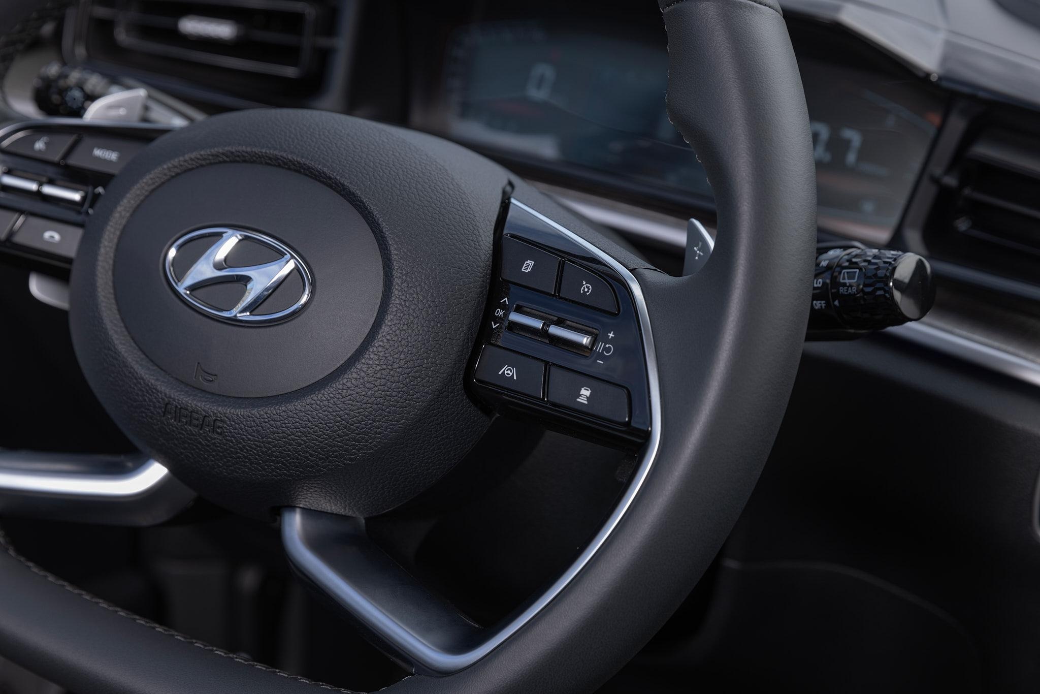 Ngoài giá thấp hơn, Hyundai Custin có gì để đấu Kia Carnival tại Việt Nam - 20