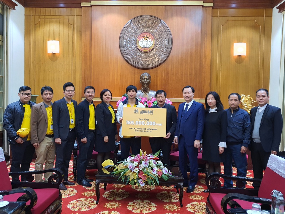Công Phượng và các cầu thủ HA Gia Lai làm việc ý nghĩa - 1 Công Phượng và các cầu thủ HA Gia Lai làm việc ý nghĩa - 1
