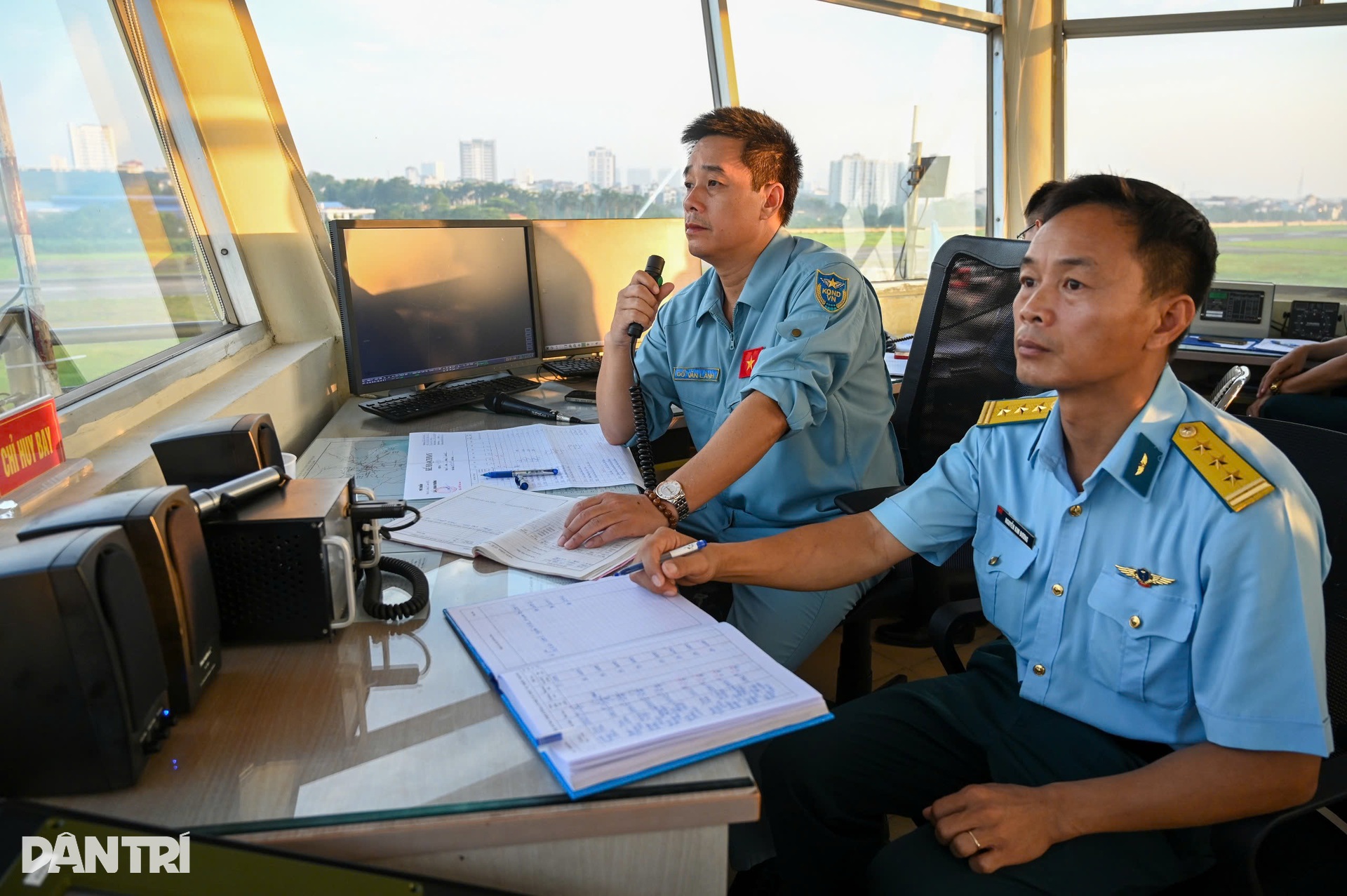 Casa C-295 khoác áo mới, hợp biên 4 máy bay vận tải trên bầu trời Hà Nội - 16