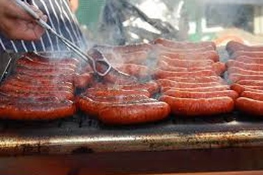 Ăn lạp xưởng, xúc xích cần... lưu ý