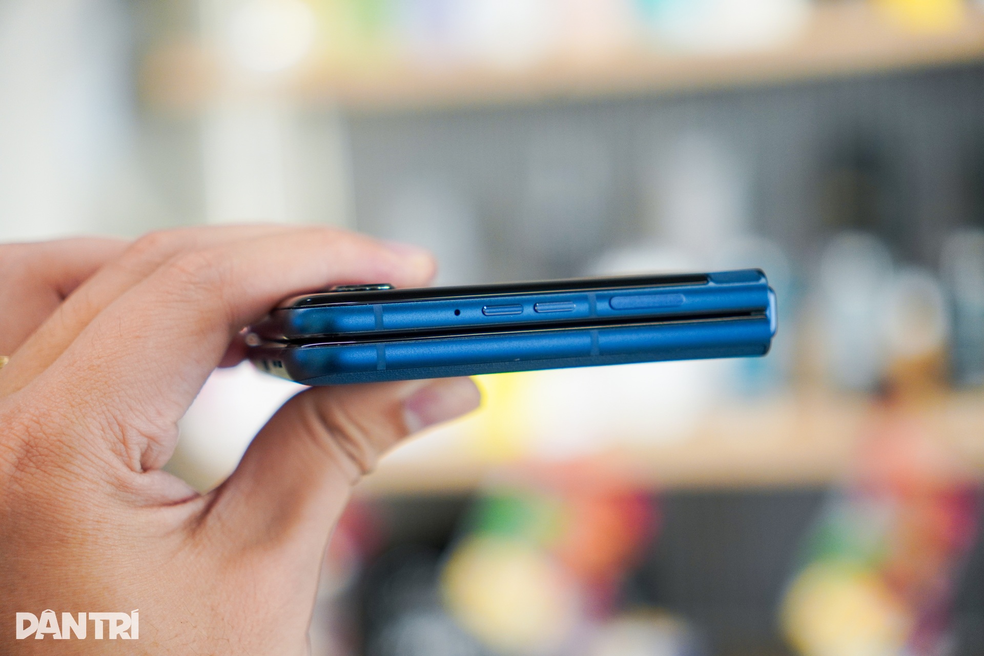 Đánh giá Motorola Razr 60: Có gì để đối đầu Samsung Galaxy Z Flip7 FE? - 5