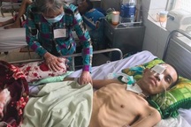 Thương người mẹ nghèo bệnh tật lận đận rời quê vào chăm con sau vụ tai nạn