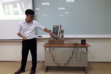 Sinh viên FPT chế sạc năng lượng xanh