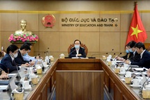 Bộ trưởng Phùng Xuân Nhạ: "Phải nâng cao chất lượng dạy học trực tuyến"