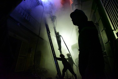 Hà Nội: Cháy nhà 4 tầng lúc rạng sáng, 2 người tử vong