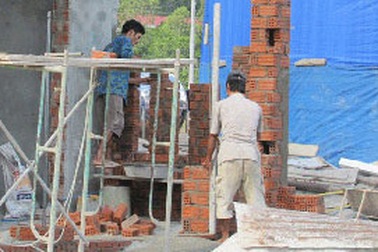 Bí thư Nguyễn Bá Thanh “vi hành”, đình chỉ dự án